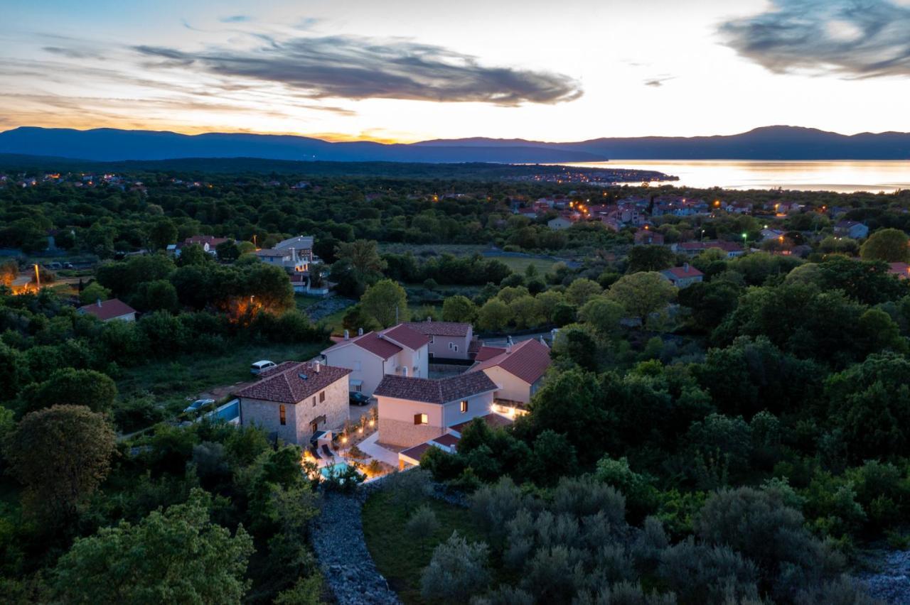Villa Oasa Malinska Exterior photo
